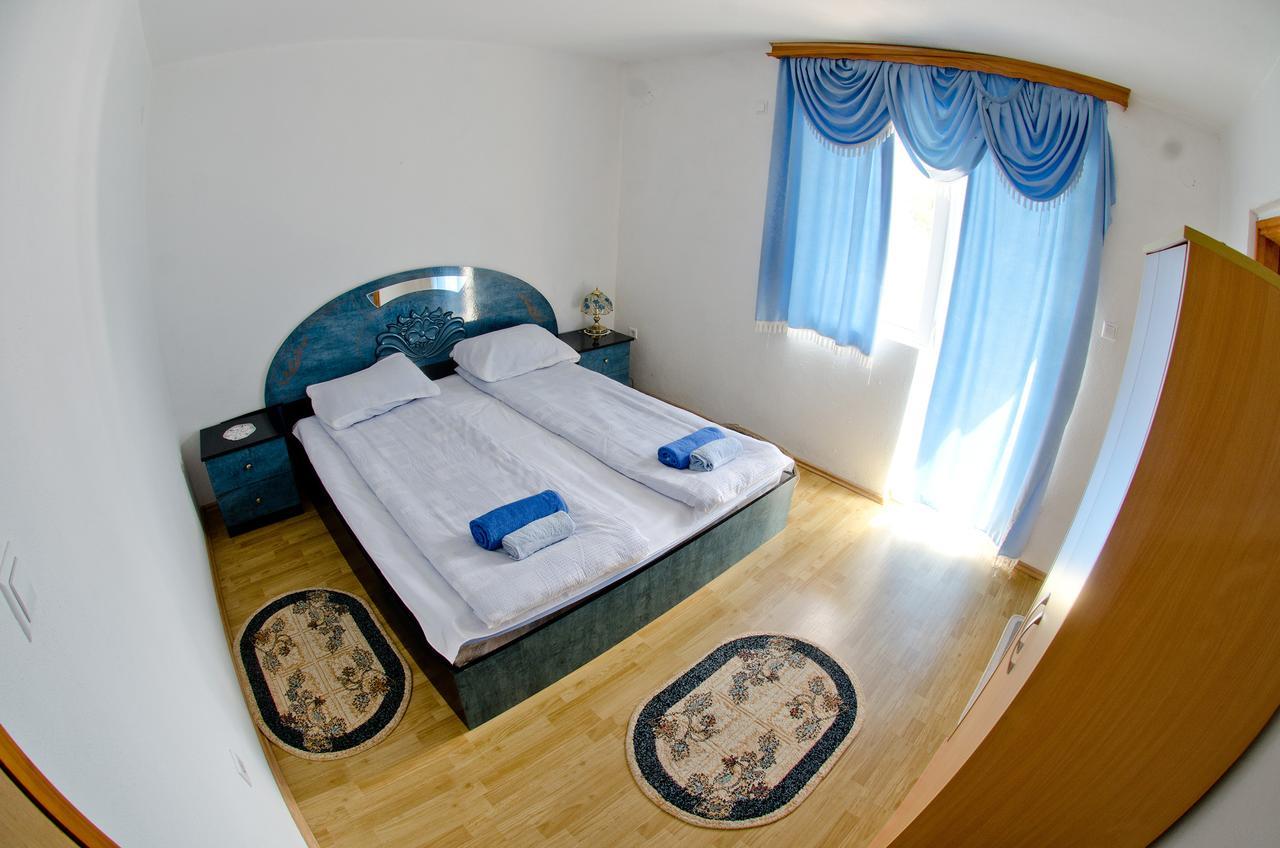 Vila Sunce Village Resort Konjic Bilik gambar